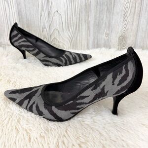 Donald J. Pliner Rena Black & Gray Zebra Pumps 7.5 Pointed Toe Kitten Heel Sexy